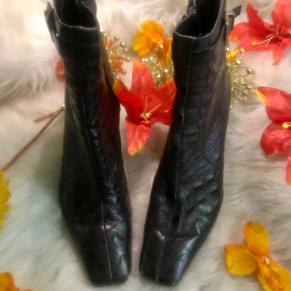 Bandolino Boots - Picture 11 of 14